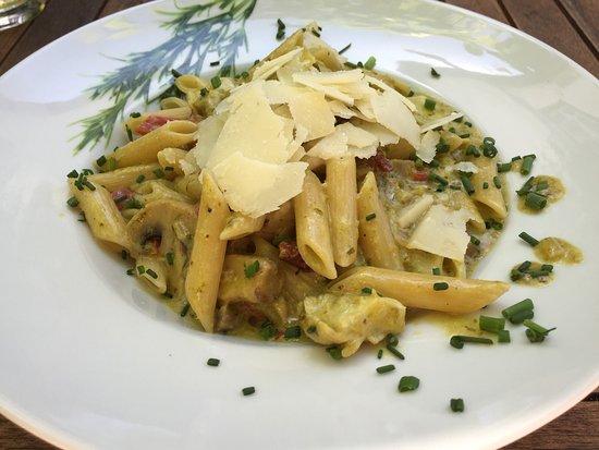 Henry's Bistro