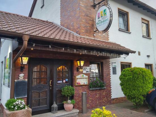 Landhotel & "Zum Storchennest"