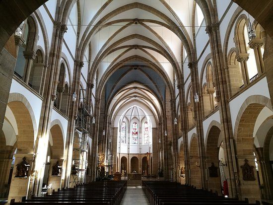 die Stadtpfarrkirche St. Maria
