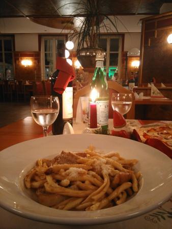Raffaele Restaurant Lounge Bar