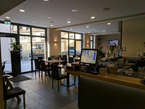 Revilo, Bistro