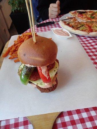Kamels Burger House